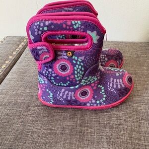 Bogs Kids' Purple Floral Boots